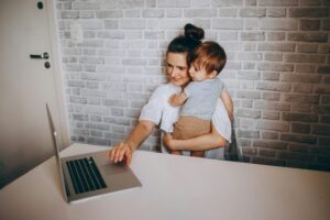 ejemplos de carga mental en la maternidad